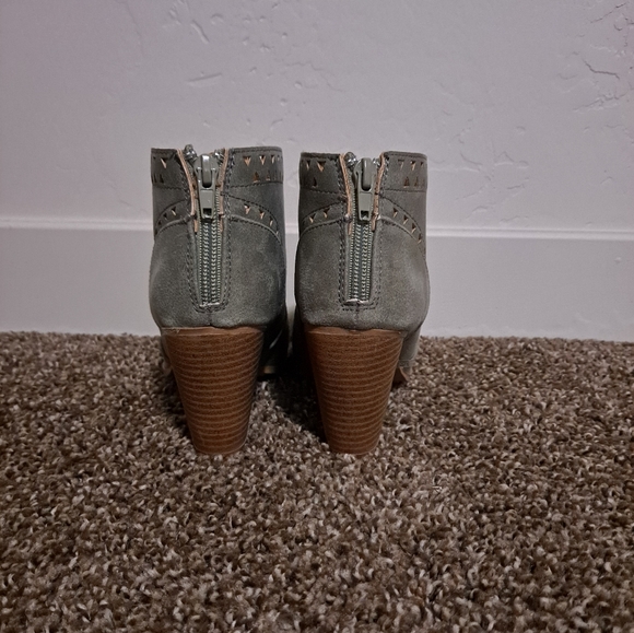Light Hunter Green Booties Size 5.5 - Picture 4 of 5